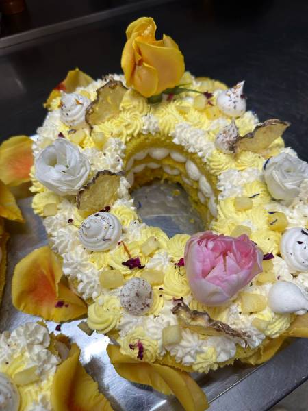 Restaurant pour organiser et fêter ses 20 ans avec number cake fait maison et décoration personnalisés à Lyon