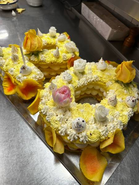 Nulber cake 20 ans sur mesure à Lyon chez Famosa 