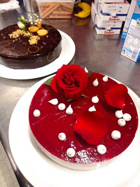 Fêter son anniversaire dans un restaurant à Lyon, avec gâteau sur mesure fait maison (number cake, fraisier et bien d'autres...)