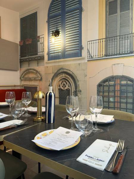 Repas d'entreprise à Lyon (Croix-Rousse) pour groupe de 15 collaborateurs avec menu sur mesure