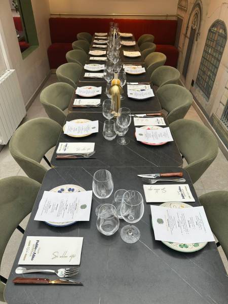Repas d'entreprise à Lyon (Croix-Rousse) pour groupe de 15 collaborateurs avec menu sur mesure